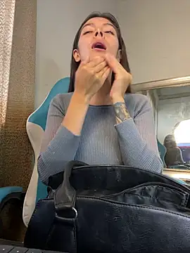 Aleska Miami online show from February 17, 1:54 pm