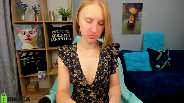 Snapshot of BeautyBlondy chatting on September 25, 6:01 am BeautyBlondy online show from September 25, 6:01 am