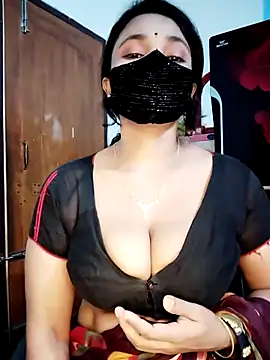 Snapshot of Tina-Sen chatting on October 4, 5:17 pm Tina-Sen online show from October 4, 5:17 pm