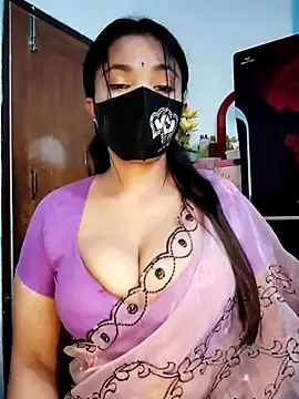 Snapshot of Tina-Sen chatting on October 5, 5:18 pm Tina-Sen online show from October 5, 5:18 pm
