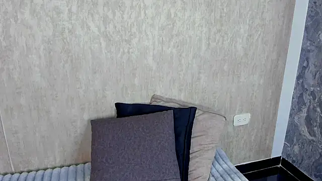 Snapshot of StefanyRousse chatting on September 15, 11:51 am StefanyRousse online show from September 15, 11:51 am