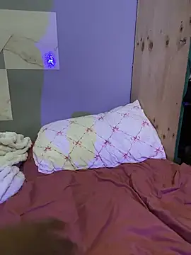 daddysgirly20 online show from March 26, 6:15 am