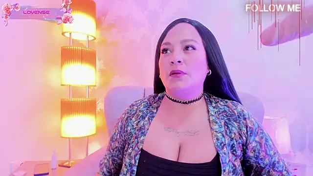 Elise-Leyton online show from February 3, 7:07 pm