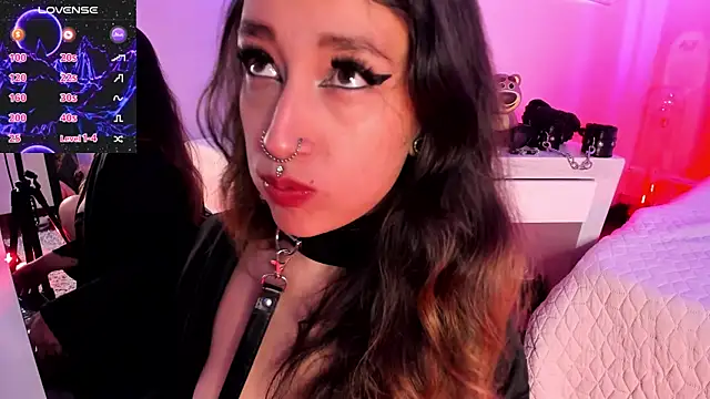 coral jonesss online show from November 22, 3:48 pm