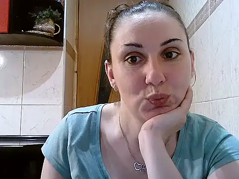 Yuliia30 online show from April 9, 6:24 pm