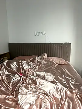 Snapshot of anna_elfi chatting on October 18, 10:18 am anna elfi online show from October 18, 10:18 am