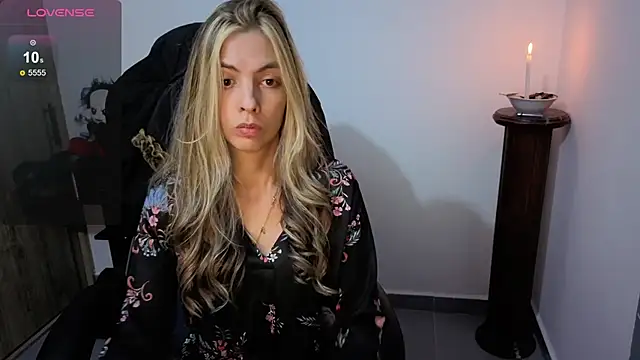 Princezzlove3 online show from January 14, 2:16 am