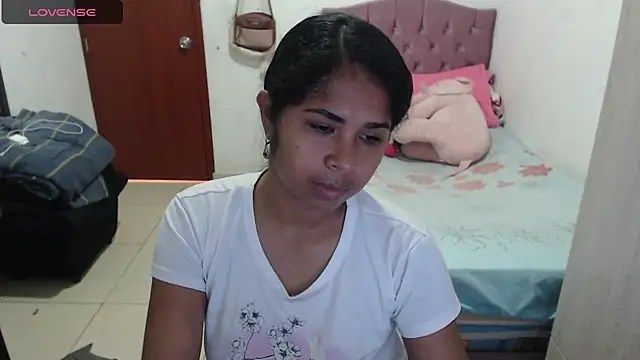 Snapshot of july-feria chatting on October 4, 4:44 pm july-feria online show from October 4, 4:44 pm