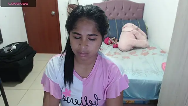 Snapshot of july-feria chatting on September 25, 8:17 pm july-feria online show from September 25, 8:17 pm