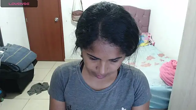 Snapshot of july-feria chatting on October 7, 2:49 am july-feria online show from October 7, 2:49 am