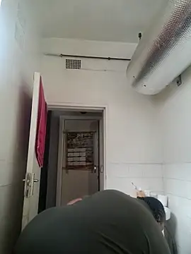 omalicha98 online show from April 2, 1:19 pm