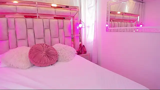 Katalina Evans online show from November 5, 12:32 pm