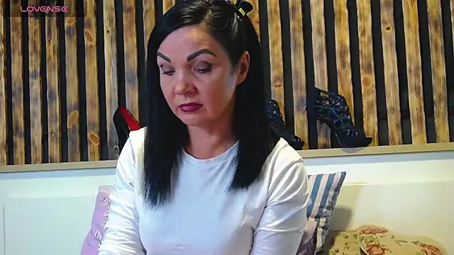 Tory Lovi online show from November 4, 9:58 am