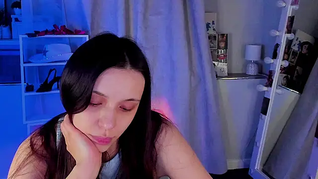 Sahara Shields online show from April 7, 8:38 am