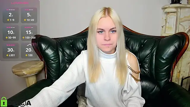 Snapshot of HillEva chatting on October 12, 8:22 pm HillEva online show from October 12, 8:22 pm