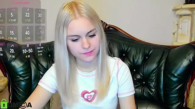 Snapshot of HillEva chatting on September 24, 7:46 pm HillEva online show from September 24, 7:46 pm
