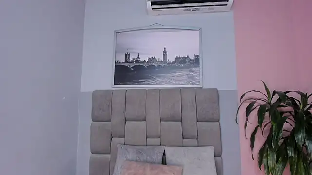 janna lopez  online show from January 8, 12:09 pm