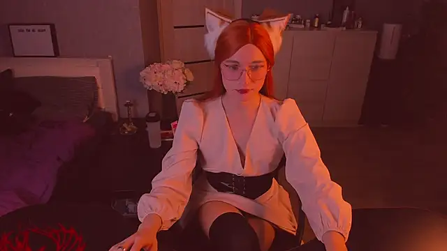 foxy jpg online show from November 17, 10:10 pm