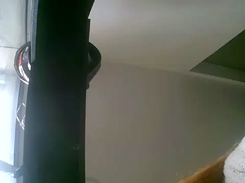 VittoriaTaylor online show from March 25, 4:10 pm