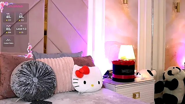 Alexaheyess online show from November 12, 6:22 am