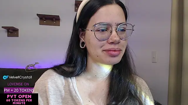 crystalll room online show from October 26, 7:37 am