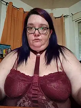 diosacurvy1984 online show from March 4, 7:59 am