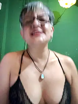 ilonna2025 online show from October 7, 10:25 pm