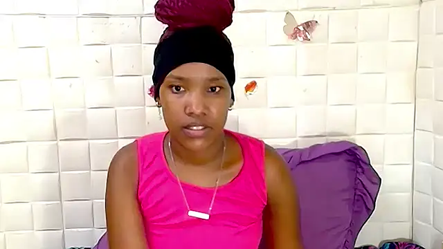 EroticSexyPrada online show from March 27, 5:46 pm