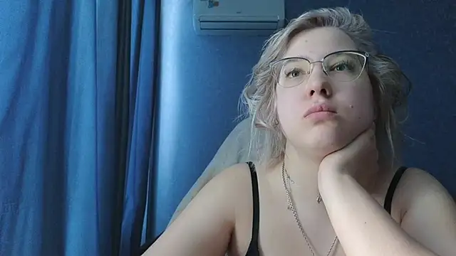 HotBrandyX online show from March 14, 3:51 am