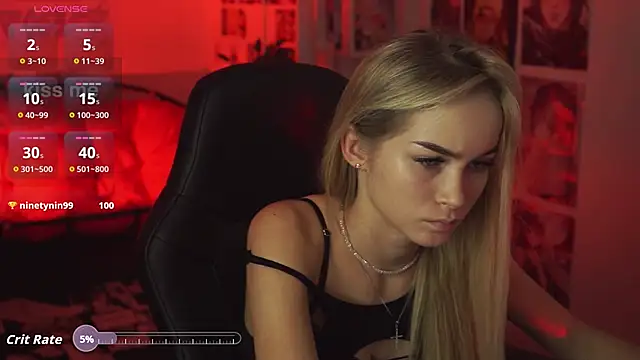 DakotaaJohnnson online show from September 9, 1:33 pm