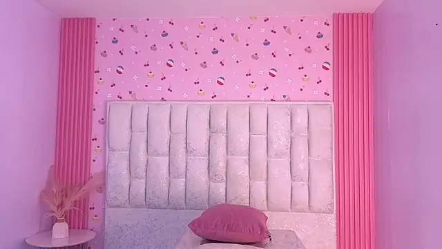 shalon diaz s online show from March 11, 8:22 pm