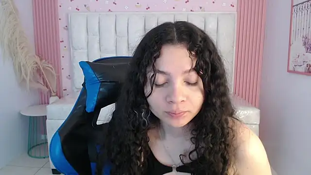 shalon diaz s online show from December 22, 2:09 pm