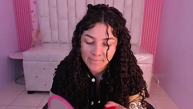 shalon diaz s online show from February 24, 1:21 pm