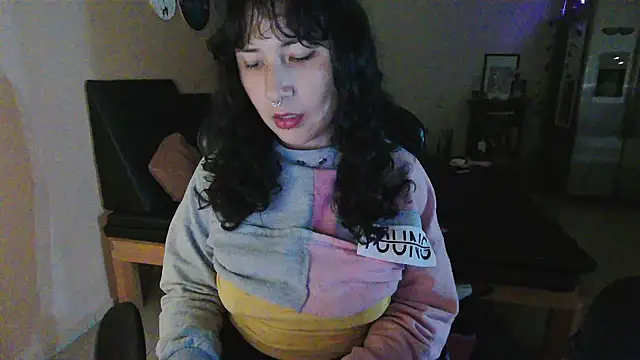 GinnyDelice online show from October 29, 3:22 am