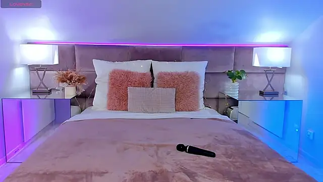 SusanBlair online show from October 26, 1:28 pm