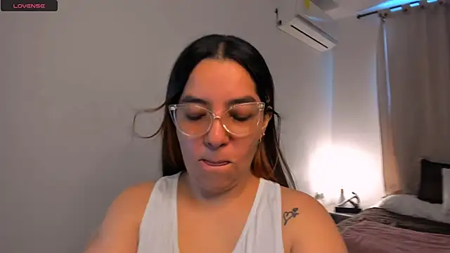 brithany olson25 online show from September 26, 1:31 pm