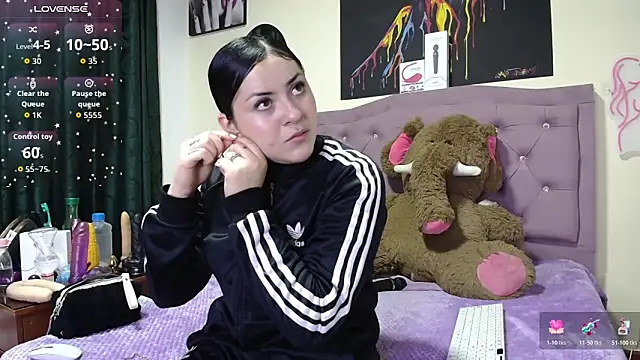 Emmie Hot online show from February 20, 12:07 pm