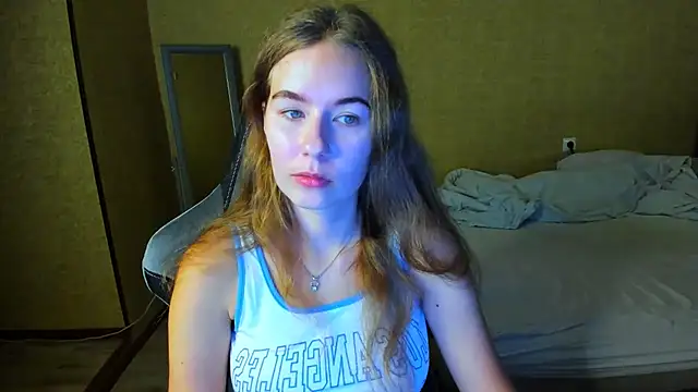 EmilyPaw online show from July 18, 6:21 pm
