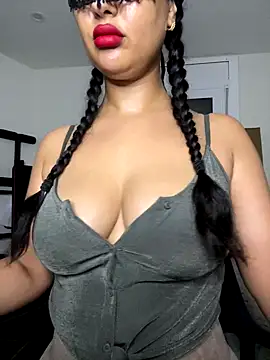 Snapshot of LOLO_QUEEN_ARABE chatting on September 8, 9:36 pm LOLO QUEEN ARABE online show from September 8, 9:36 pm
