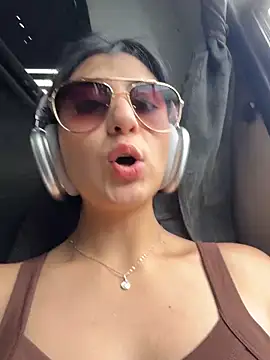 fiorella paris online show from February 22, 7:26 pm