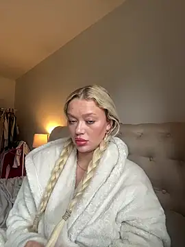 blissdimicco online show from October 31, 2:32 pm