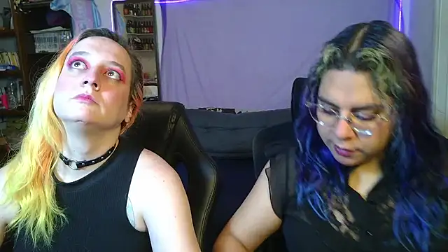 Evelan420 online show from March 13, 8:43 pm