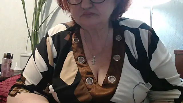 DeniseeRosea online show from April 18, 7:07 pm