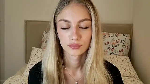 GabriellaOlsen online show from September 17, 10:35 am