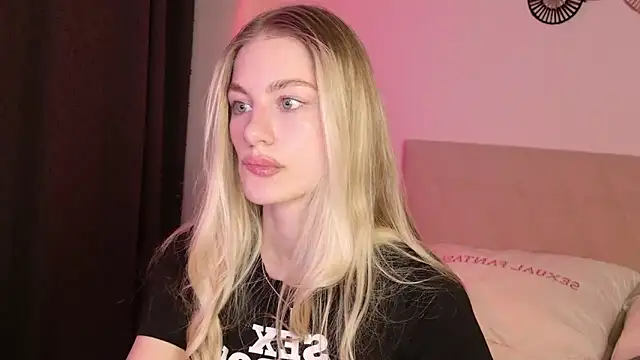 GabriellaOlsen online show from April 2, 5:32 pm