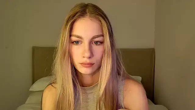 GabriellaOlsen online show from November 12, 11:30 am