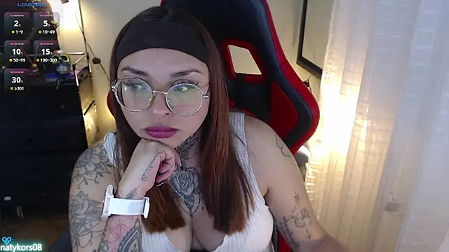 natyk m online show from March 22, 1:55 am