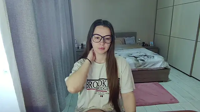 singletrouble online show from April 15, 5:30 am