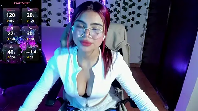 saray  jones online show from November 17, 3:13 pm