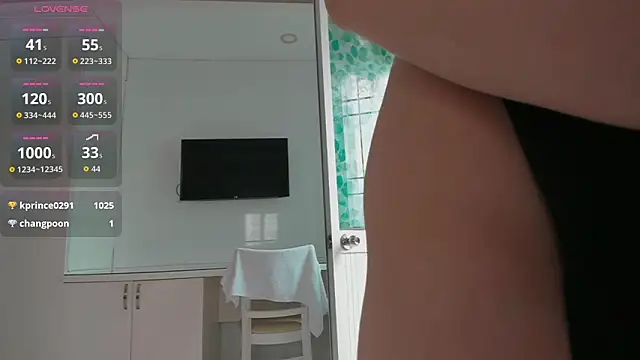 Yuki miiii online show from December 22, 6:05 am